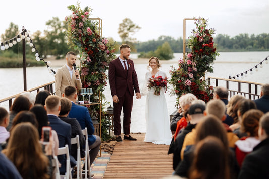 vancouver-wedding-ceremony-flower-pillars