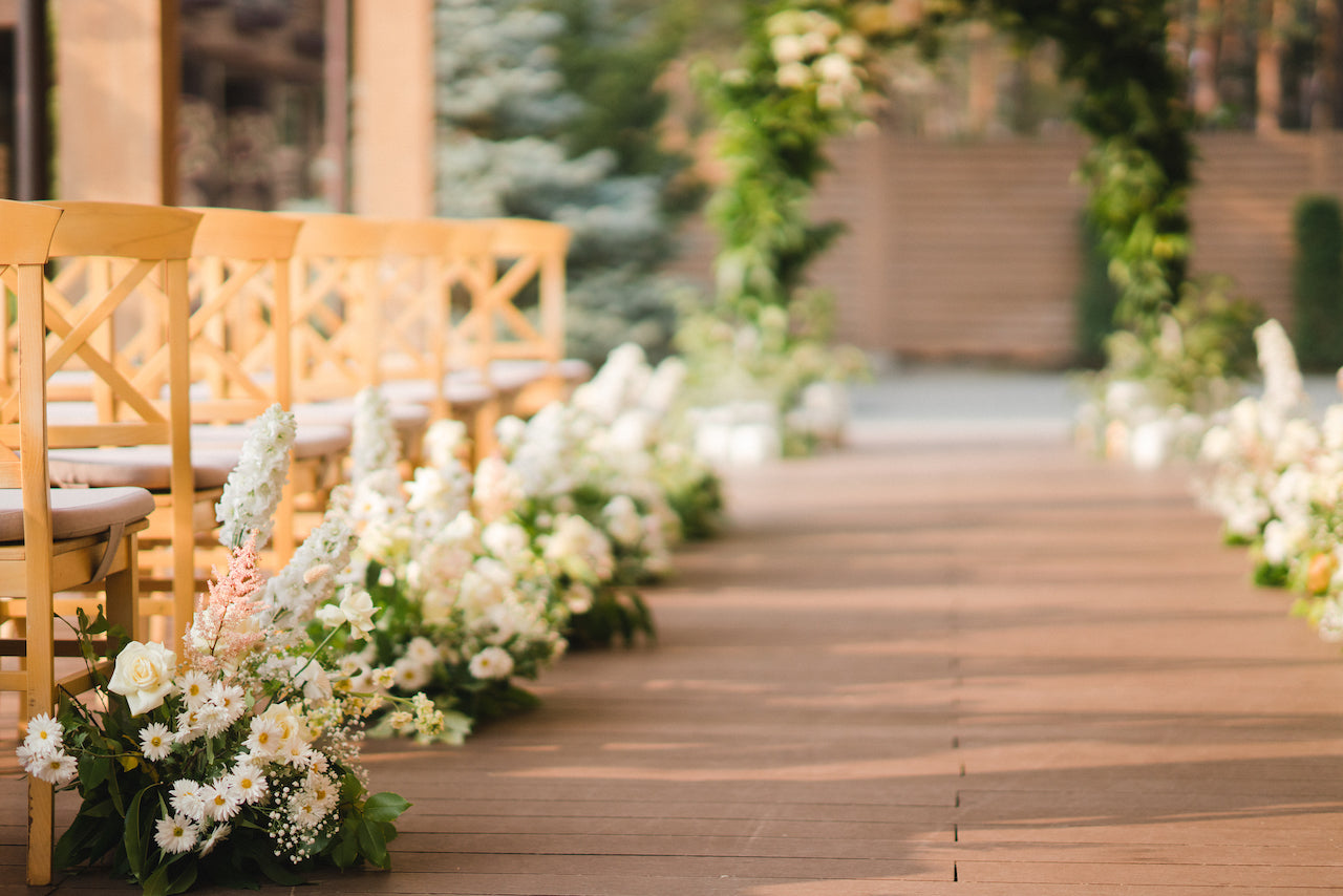 Langley-BC-wedding-ceremony-altar-arrangements