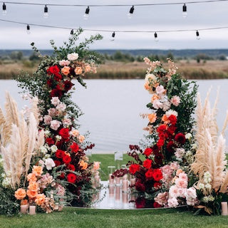 Wedding-ceremony-floral-pillars-vancouver-BC