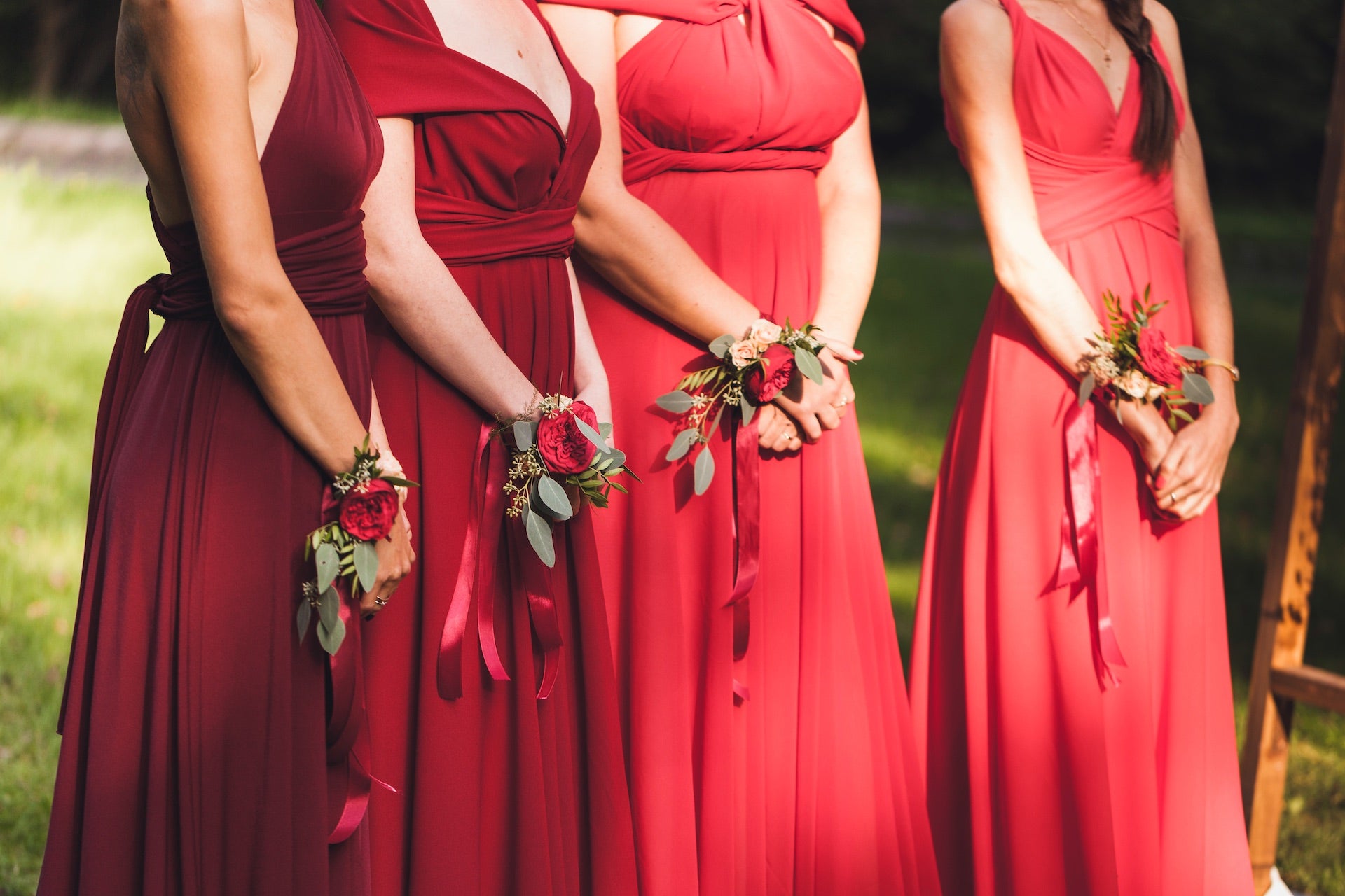wedding-flower-bracelets-red-roses
