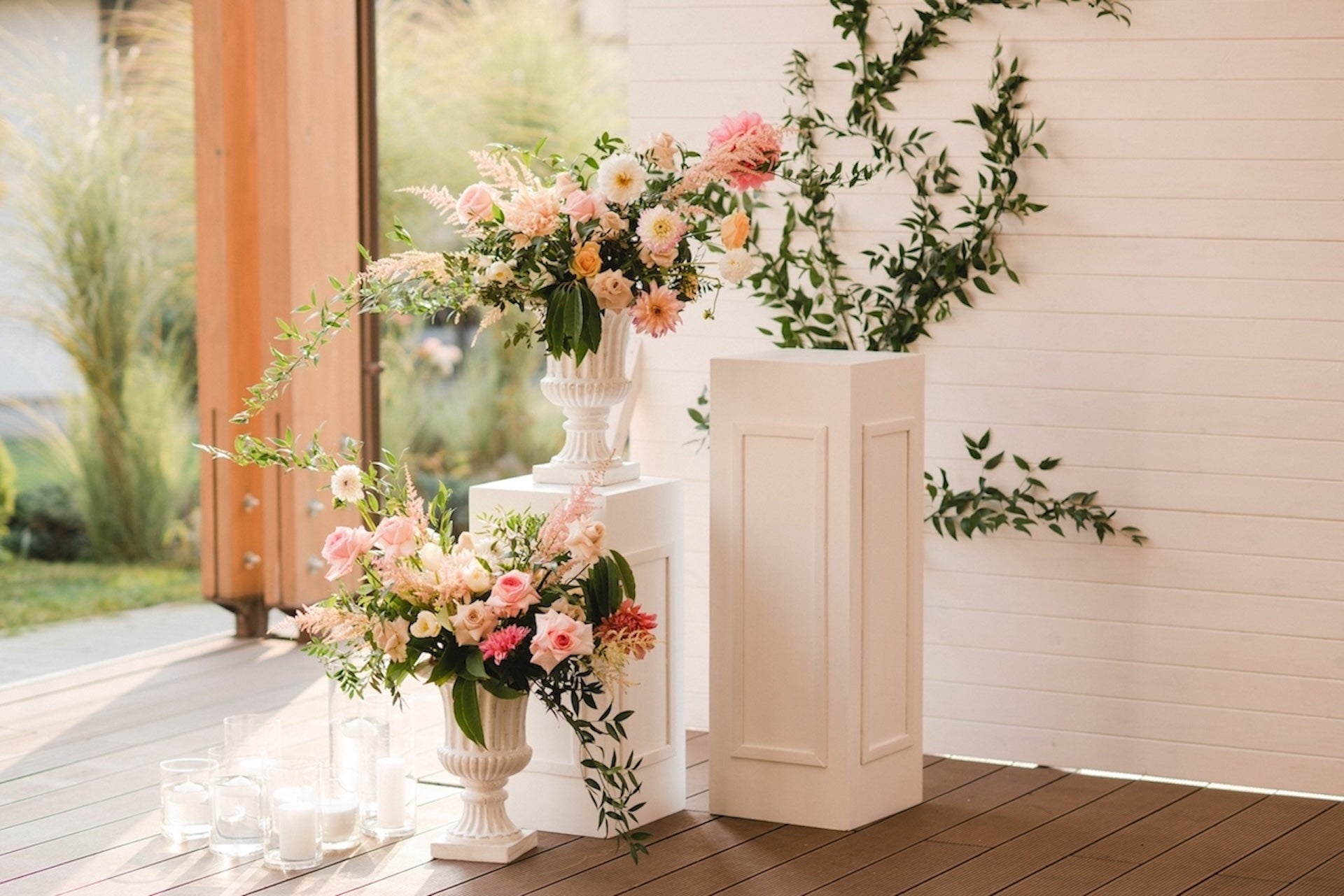 wedding-reception-entrance-area-flower-deco-vancouver-bc