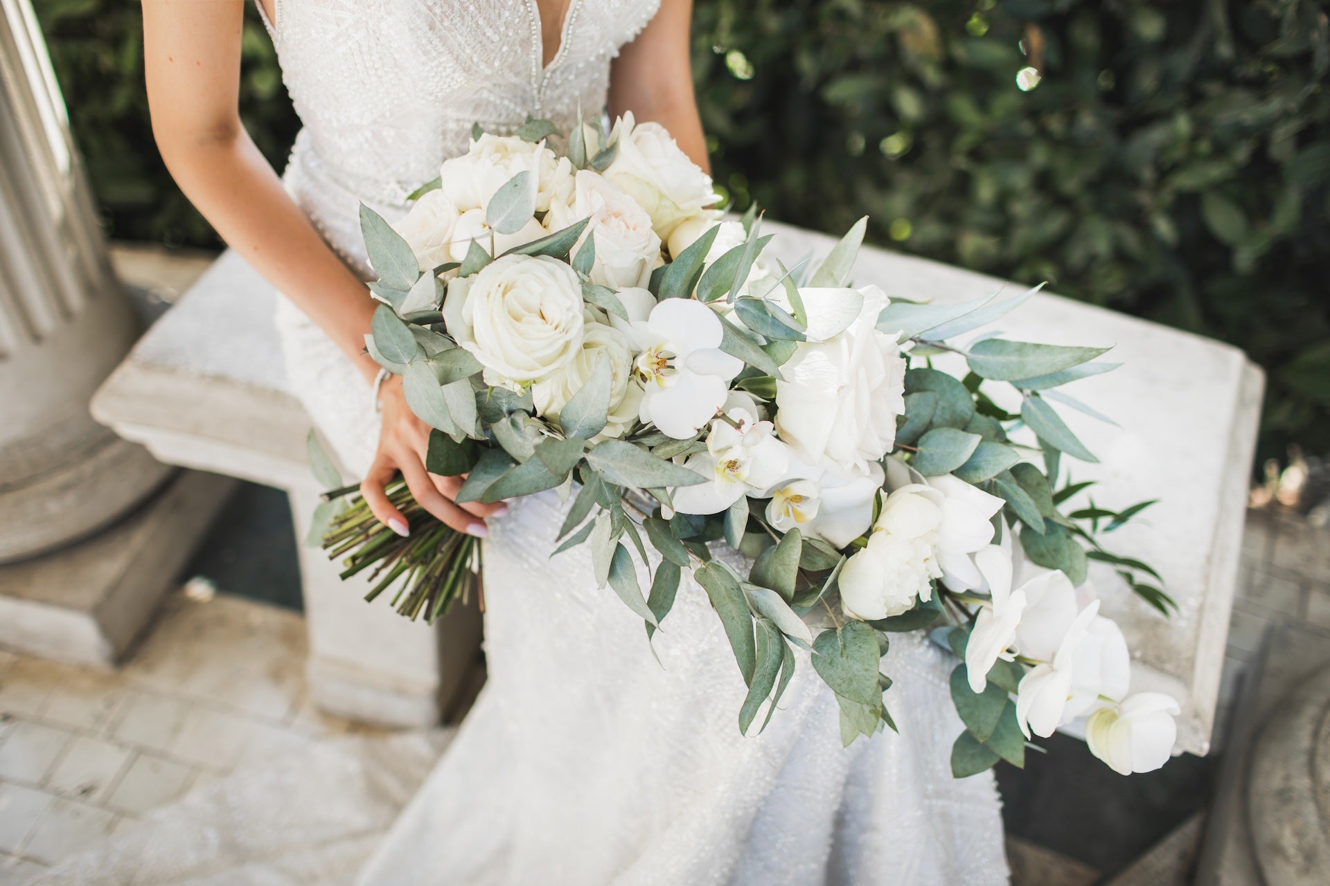 white-wedding-flowers